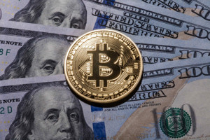 Ảnh của Quay lại khoảnh khắc Bitcoin lần đầu đánh bại Dollar