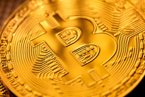 Ảnh của Peter Brandt: “Bitcoin và Vàng sẽ đều chạm ngưỡng 1.000 USD sau một cuộc đua lao dốc”