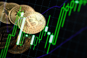 Ảnh của Giá bitcoin hôm nay 25/4: Giá dao động quanh 7.500 USD, 8/10 đồng tiền hàng đầu tăng giá