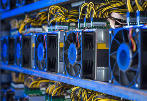 Ảnh của Hashrate Bitcoin tiếp tục giảm khi các thợ đào nhỏ lẻ bị đào thải khỏi “cuộc chơi”