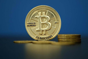 Ảnh của Đồng Bitcoin ‘ăn’ theo giá vàng tăng gần 4%