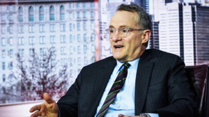 Ảnh của Nhà sáng lập Oaktree Capital Howard Marks đã thay đổi suy nghĩ của mình về Bitcoin khi nhu cầu tăng vọt và giá tăng gấp 10 lần