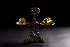 Ảnh của JPMorgan: Các nhà đầu tư chạy trốn sang vàng sau khi Bitcoin giảm xuống 30.000 đô la