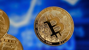 Ảnh của Bitcoin trượt dưới $37K khi các nhà đầu tư chuyển kỷ lục 756 tỷ đô la cho chương trình tín dụng của Fed