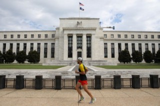 Fed giữ nguyên các chính sách hiện tại nhưng dự kiến tăng lãi suất vào năm 2023