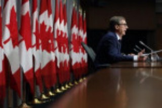 Inflation Overshoot Has Bank of Canada Weighing Mandate Tweaks