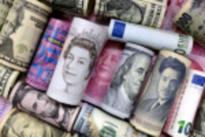Picture of Yen, Swiss franc stand tall as risk aversion pummels Aussie, kiwi