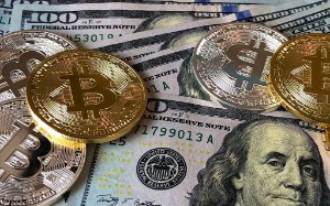 Ảnh của Giá Bitcoin bám vào vùng $38K, nhưng chỉ số đô la Mỹ bật lên có thể tăng áp lực cho BTC