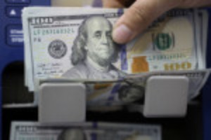 Picture of Dollar adrift, but volatility to drive FX markets in short run: Reuters poll