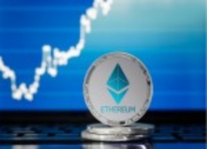 Ảnh của Ethereum giao dịch trong sắc xanh, tăng 10.06%