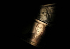 Picture of Dollar at one-week high, lifted by U.S. yields; yen steadies