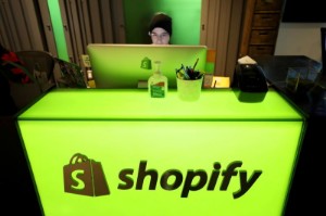 Picture of Shopify Slides After Announcing JD.com Partnership