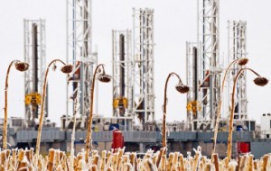 Picture of Oil Up, Eastern Europe and Middle East Geopolitical Tensions Concerns Continue
