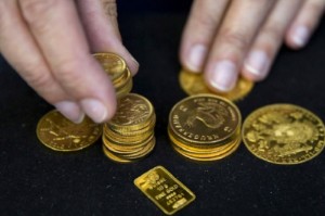 Picture of Gold Up, but Moves Small as Investors Look to Fed Policy Decision