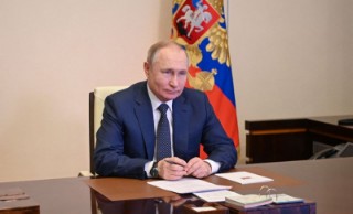 Putin signs law allowing government to quickly raise pensions - RIA