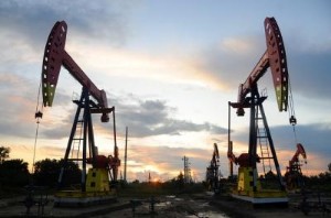 Ảnh của Chuyên gia quốc tế: 'Giá dầu sẽ sớm bật tăng'
