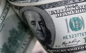 Picture of Speculators raise net long U.S. dollar bets in latest week