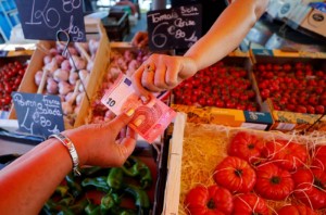 Picture of Euro stands firm ahead of inflation gauge, Lagarde speech