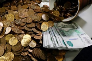 Picture of Rouble firms past 52 against dollar for first time since May 2015