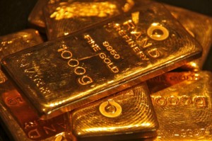 Picture of Gold teeters above $1,800 as lower yields counter dollar strength