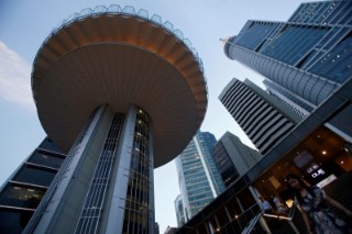 NHTW Singapore bất ngờ thắt chặt chính sách, đẩy mạnh cuộc chiến chống lạm phát