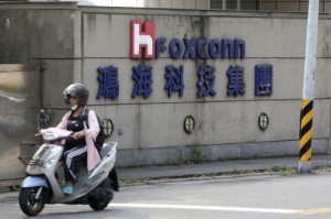 Picture of Apple supplier Foxconn to invest $300 million more in northern Vietnam, state media reports