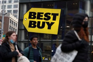 Picture of Last-minute Christmas shopping may be back in vogue this year, says Best Buy