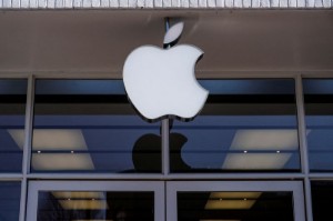 Picture of Apple chief privacy officer set to leave company for law firm -Bloomberg News