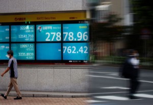 Picture of Asia stocks struggle as Fed tightening fears flare