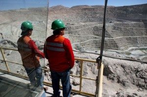 Ảnh của Giá đồng tăng với đợt đình công tại mỏ Escondida; Giá vàng ổn định