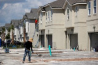 U.S. mortgage interest rates top 6% for first time since 2008