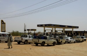 Picture of Prices of petrol and diesel fall in Sudan - ministry statement