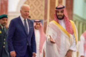 Picture of Analysis-Saudi oil power play bruises U.S. ties but won't break them