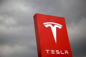 Picture of Tesla steps up job ads as recession clouds gather