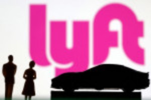 Picture of Lyft hikes service fee for rides as insurance costs rise
