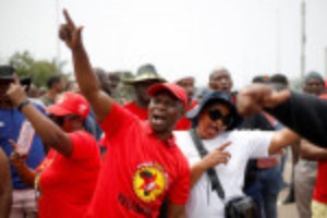Picture of S.Africa's Transnet agrees three-year wage deal with majority labour union
