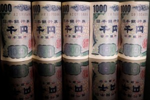 Ảnh của Japan ramps up intervention threats after yen slides past key 150 level