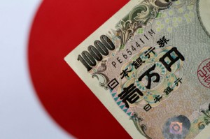 Picture of Japanese yen hit by weak GDP, Asia FX slips on hawkish Fed signals