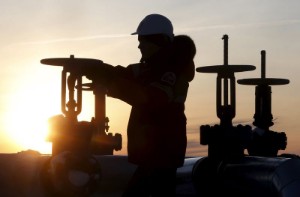 Picture of Crude oil lower post payrolls; Weekly gains likely ahead of OPEC meeting