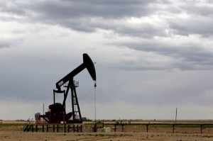 Picture of Canadian oil companies, lighter in debt, have cash to spare despite falling prices