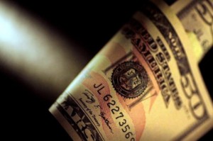 Picture of Dollar hands back some overnight gains; sterling down after weak retail sales