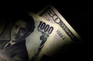 Picture of Dollar slips with the yen in demand; BoJ meeting in focus