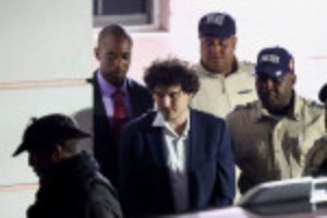Picture of FTX founder Bankman-Fried leaves court in Bahamas after consenting to extradition