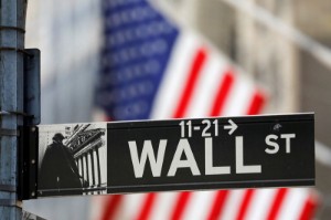 Picture of Wall St subdued as signs of tight labor market fuel rate hike fears