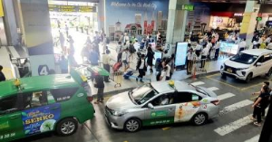 Ảnh của Sắp có thêm chỗ đậu taxi tại bãi đệm sân bay Tân Sơn Nhất
