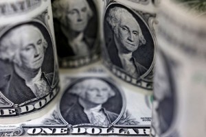 Picture of Dollar wobbles after U.S. inflation data, yen on the rise