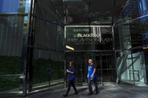 Picture of BlackRock earnings beat by $1.07, revenue topped estimates