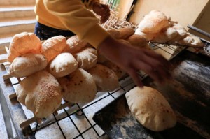 Picture of Egypt to sell discounted bread to fight inflation