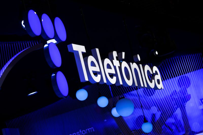 Telefonica beats first-quarter profit forecasts