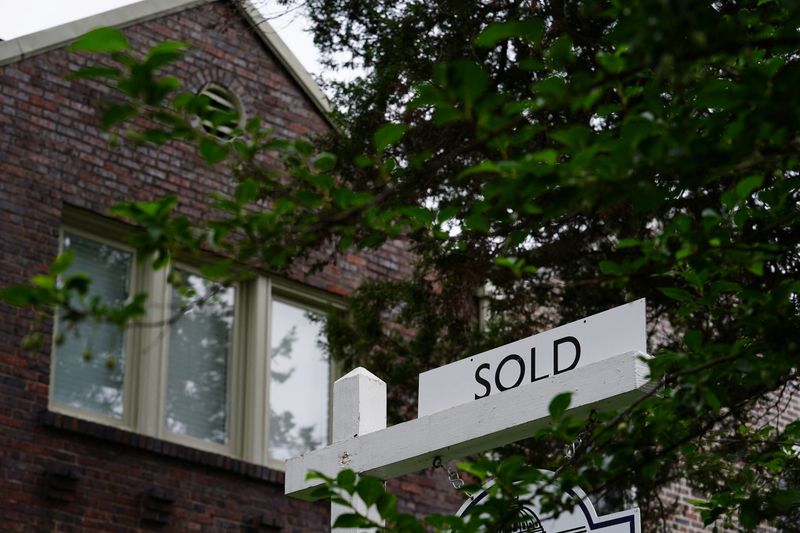 U.S. pending home sales tumble in June as mortgage rate soar